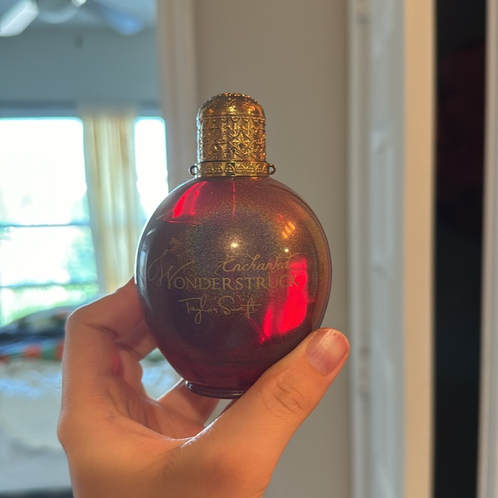 Nearly full Taylor Swift Enchanted Wonderstruck perfume 3.4 fl oz